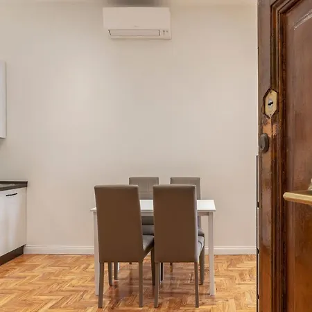 Rione Prati Elegant With Balcony Apartamento Roma