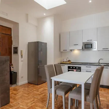 Rione Prati Elegant With Balcony Apartamento *